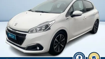 Bianco pastello Usata 2019 Peugeot 208 Signature Sky Due volumi | 10.200 € (Buon prezzo)