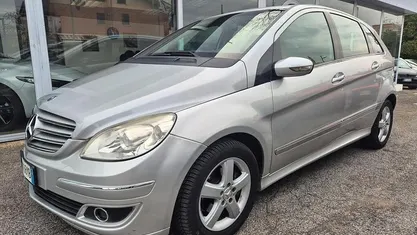 Usata Mercedes B200 Chrome 140 CV (102 kW) 2008 Argento Monovolume