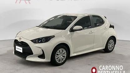 Usata Toyota Yaris Hybrid Active 92 CV (67 kW) 2025 Bianco Utilitaria