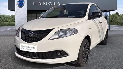 Usata 2024 Lancia Ypsilon Due volumi | 14.600 € (Buon prezzo)