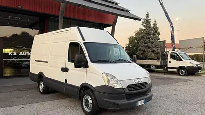 Usata 2014 Iveco 35.12 Furgone | 6900 € (Super prezzo)