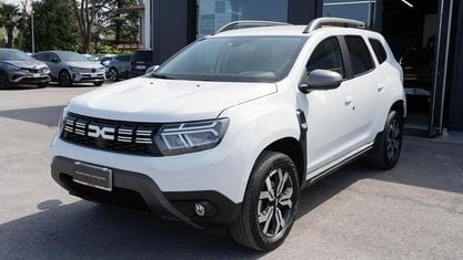 Käytetty Dacia Duster Journey 101 HP (74 kW) 2023 Valkoinen Katumaasturi