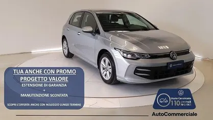 Usata VW Golf VIII Life 116 CV (85 kW) 2025 Argento Utilitaria