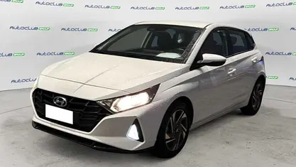 Usata Hyundai i20 84 CV (61 kW) 2023 Bianco Utilitaria