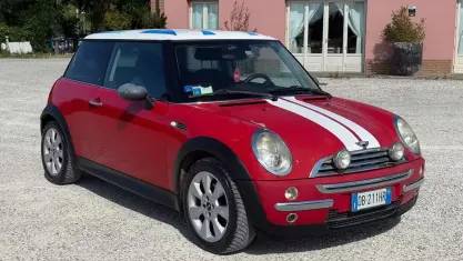 Usata Mini One D 88 CV (64 kW) 2006 Rosso Utilitaria