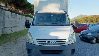 Usata Iveco Daily 116 CV (85 kW) 2008 Bianco Berlina