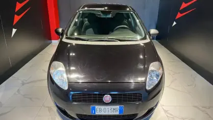 Usata Fiat Grande Punto 75 CV (55 kW) 2010 Nero Utilitaria