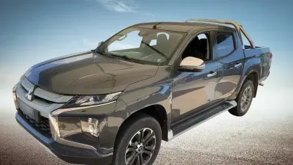 Usata Mitsubishi L200 Select 150 CV (110 kW) 2021 Grigio Pick-up