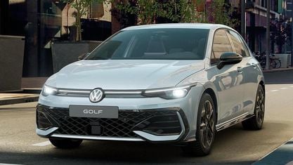 Nouvelle VW Golf VIII R-line Plus 150 ch (110 kW) 2026 Bleue Berline