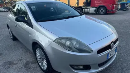 Usata Fiat Bravo Easy 90 CV (66 kW) 2012 Grigio Utilitaria