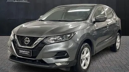 Usata Nissan Qashqai 116 CV (85 kW) 2020 Grigio metallizzato SUV
