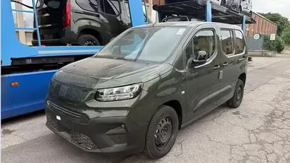 Usata Fiat Doblò 100 CV (73 kW) 2025 Monovolume