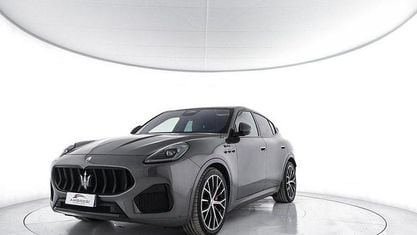 Käytetty Maserati Grecale 330 HP (242 kW) 2022 Harmaa Katumaasturi