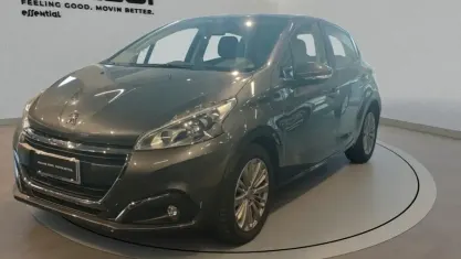 Usata Peugeot 208 Allure 82 CV (60 kW) 2018 Grigio scuro Utilitaria