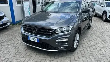 Begagnad VW T-Roc Business 150 HK (110 kW) 2021 Grå SUV