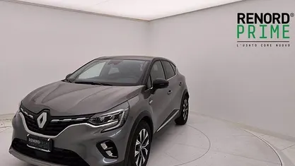 Usado Renault Captur Techno 145 CV (106 kW) 2023 Gris SUV