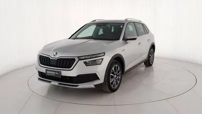 Grigio metallizzato Usata 2022 Skoda Kamiq ScoutLine SUV | 16.900 € (Buon prezzo)