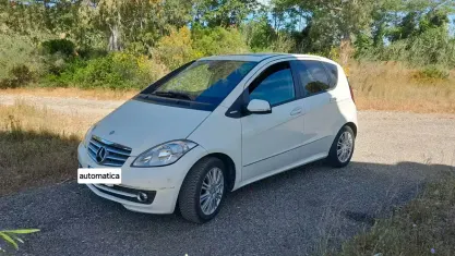 Usata Mercedes A180 Avantgarde 82 CV (60 kW) 2011 Bianco Utilitaria