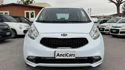 Bianco Usata 2016 Kia Venga Active Due volumi | 5990 € (Buon prezzo)