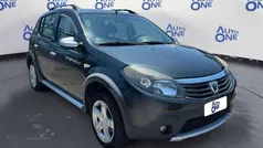 Grigio scuro Usata 2012 Dacia Sandero Stepway Due volumi | 4490 € (Super prezzo)