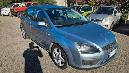 Usata Ford Focus 90 CV (66 kW) 2010 Grigio Berlina