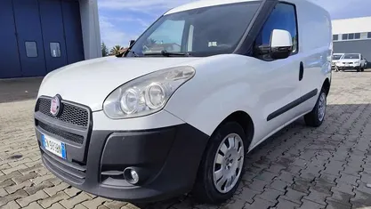 Usata Fiat Doblò 120 CV (88 kW) 2012 Bianco Monovolume