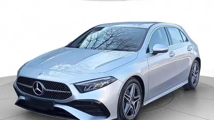 Usata Mercedes A180 AMG Line Premium 136 CV (100 kW) 2025 Argento Berlina