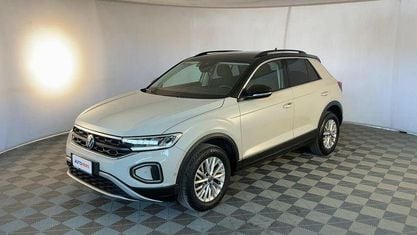 Używany VW T-Roc Life 110 KM (80 kW) 2023 Beżowy SUV