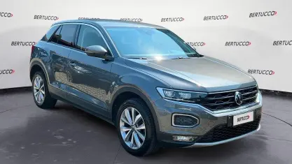 Usata VW T-Roc Business 150 CV (110 kW) 2022 Grigio SUV