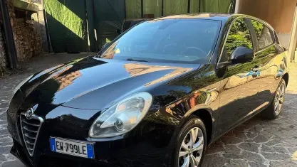 Usata Alfa Romeo Giulietta Exclusive 105 CV (77 kW) 2014 Nero Utilitaria