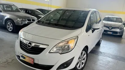 Usata Opel Meriva Cosmo 95 CV (69 kW) 2015 Bianco Monovolume