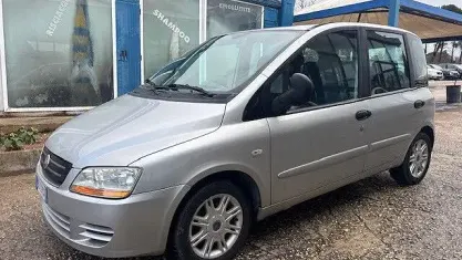 Usata Fiat Multipla Dynamic 116 CV (85 kW) 2004 Grigio Monovolume
