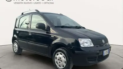 Usata Fiat Panda Active 75 CV (55 kW) 2011 Nero Utilitaria