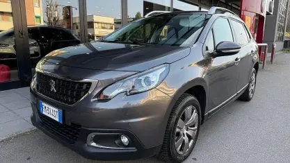 Usata Peugeot 2008 Allure 120 CV (88 kW) 2018 Grigio SUV