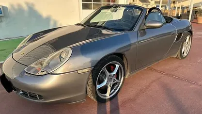 Usata Porsche Boxster 252 CV (185 kW) 2002 Grigio Cabrio