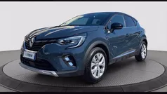 Blu scuro Usata 2022 Renault Captur Intens SUV | 19.990 € (Buon prezzo)