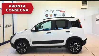 Verde foresta Usata 2024 Fiat Panda Cross Cross Due volumi | 13.900 € (Buon prezzo)
