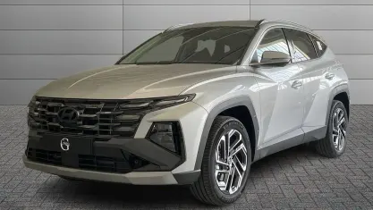 Nuova Hyundai Tucson 239 CV (175 kW) 2026 Shimmering silver SUV