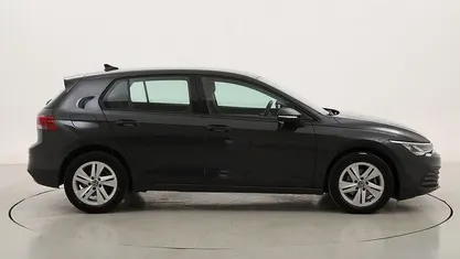 Usata VW Golf VIII Life 116 CV (85 kW) 2022 Berlina