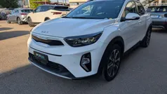 Bianco Usata 2024 Kia Stonic Style SUV | 21.600 € (Cara)