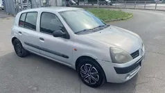 Argento Usata 2004 Renault Clio II Berlina | 1100 € (Buon prezzo)