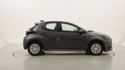 Usata Toyota Yaris Business Edition 116 CV (85 kW) 2021 Antraciteantracite Utilitaria