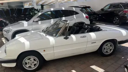 Usata Alfa Romeo Spider 101 CV (74 kW) 1988 Bianco Cabrio