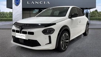 Usata Lancia Ypsilon 101 CV (74 kW) 2025 Utilitaria