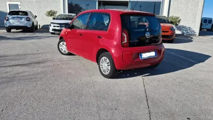 Usata VW up! 68 CV (50 kW) 2014 Rosso Utilitaria