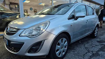 Usata Opel Corsa Sport 75 CV (55 kW) 2013 Argento Utilitaria