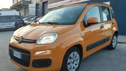Arancione Usata 2019 Fiat Panda Lounge Tre volumi | 8900 € (Buon prezzo)