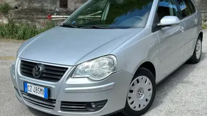 Usata VW Polo Trendline 69 CV (50 kW) 2007 Grigio Utilitaria