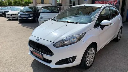 Bianco Usata 2016 Ford Fiesta Due volumi | 5999 € (Buon prezzo)