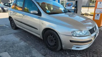 Usata Fiat Stilo 103 CV (75 kW) 2003 Grigio Berlina